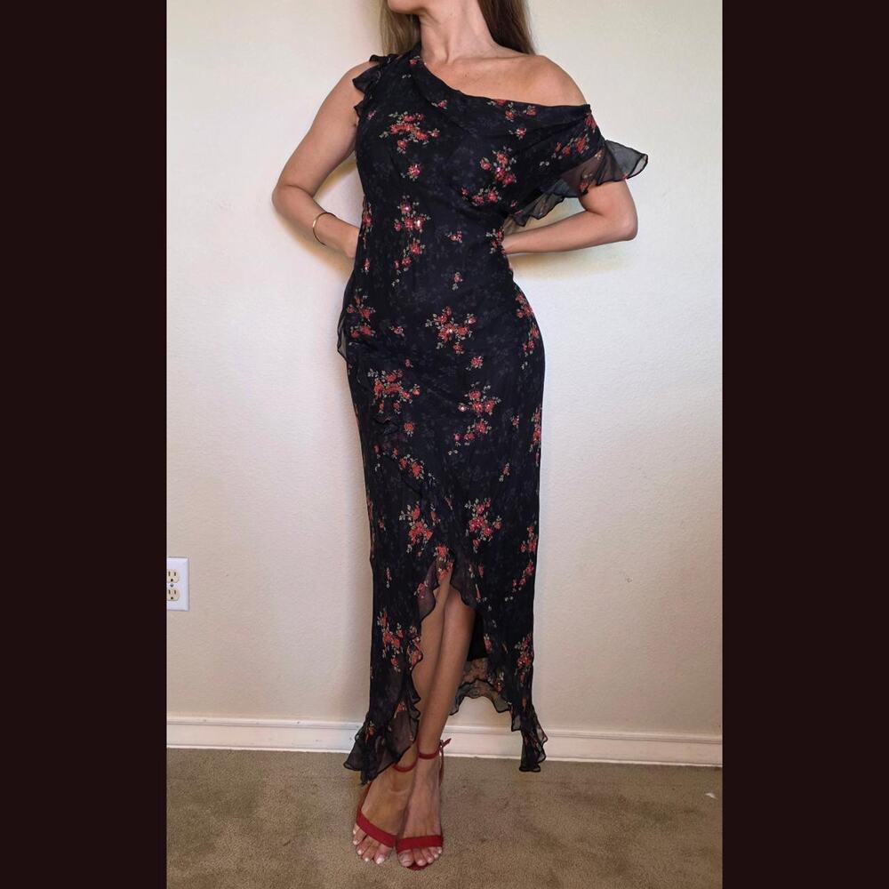 Stunning vintage 100 silk dress